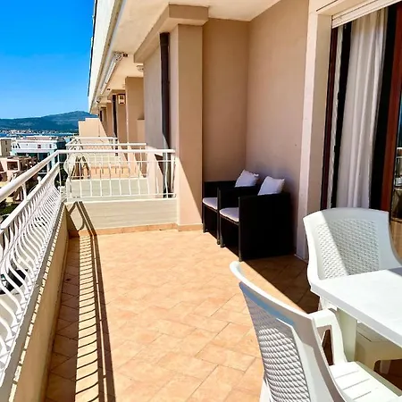Spinnaker Holidays Appartamento *